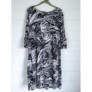 Alexandra & Oak Women's XL Black & White Tropical Boat Neck Bell Sleeved Dress